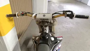 Yamaha YZ 250 F (2009)  (4)