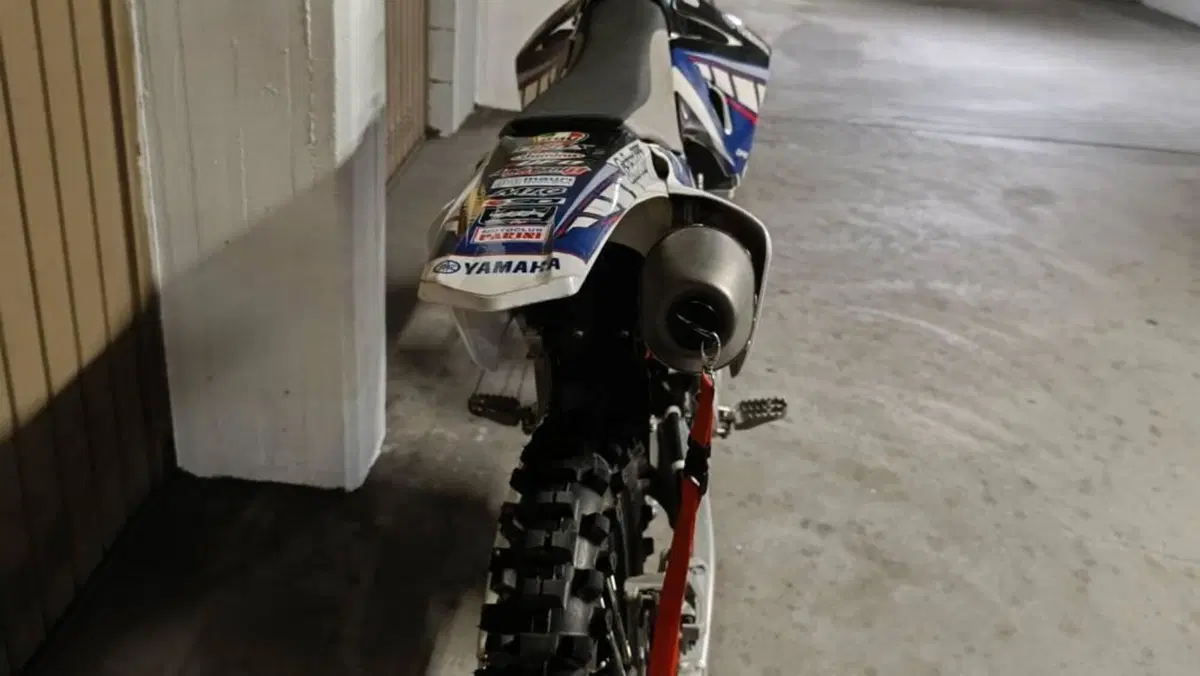 Yamaha YZ 250 F (2009)  (5)