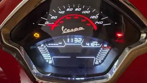 Vespa GTS 300 Super (2023 - 24)  (6)