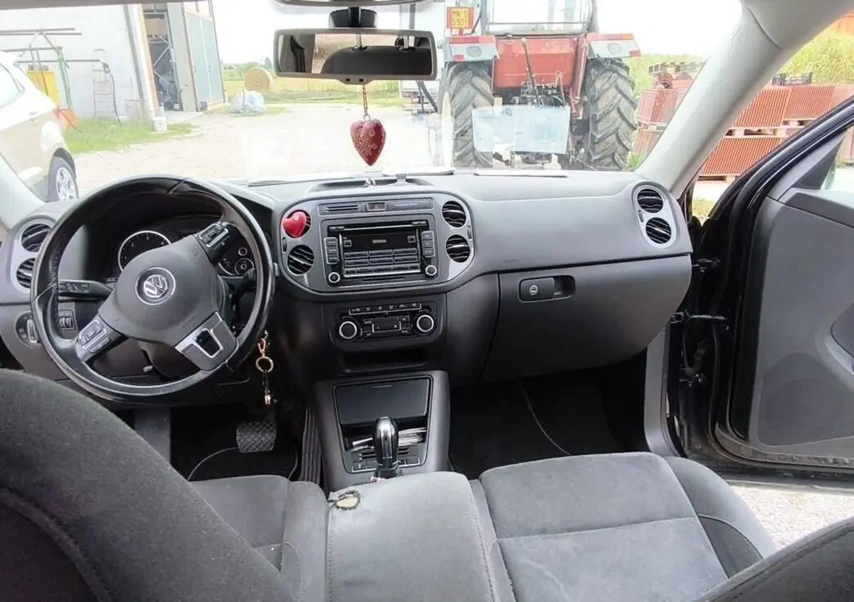 Volkswagen Tiguan 2.0 TDI 140 CV 4MOTION Track & Style (11)