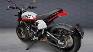Ducati Scrambler 800 Urban Motard (2022)  (4)