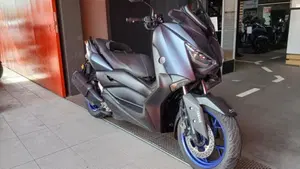 Yamaha X-Max 300 (2021 - 24)  (3)