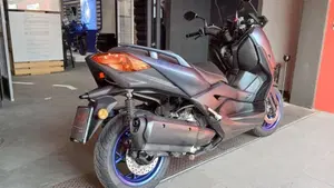 Yamaha X-Max 300 (2021 - 24)  (4)