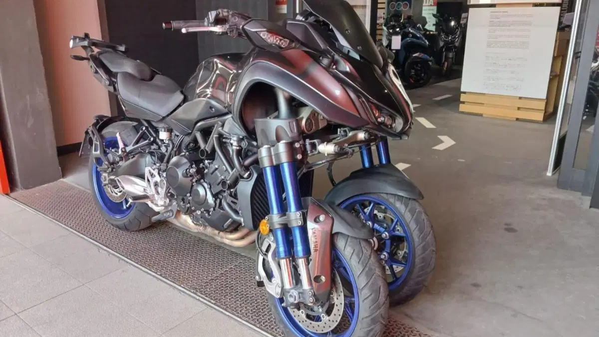 Yamaha Niken 850 (2018 - 20)  (3)