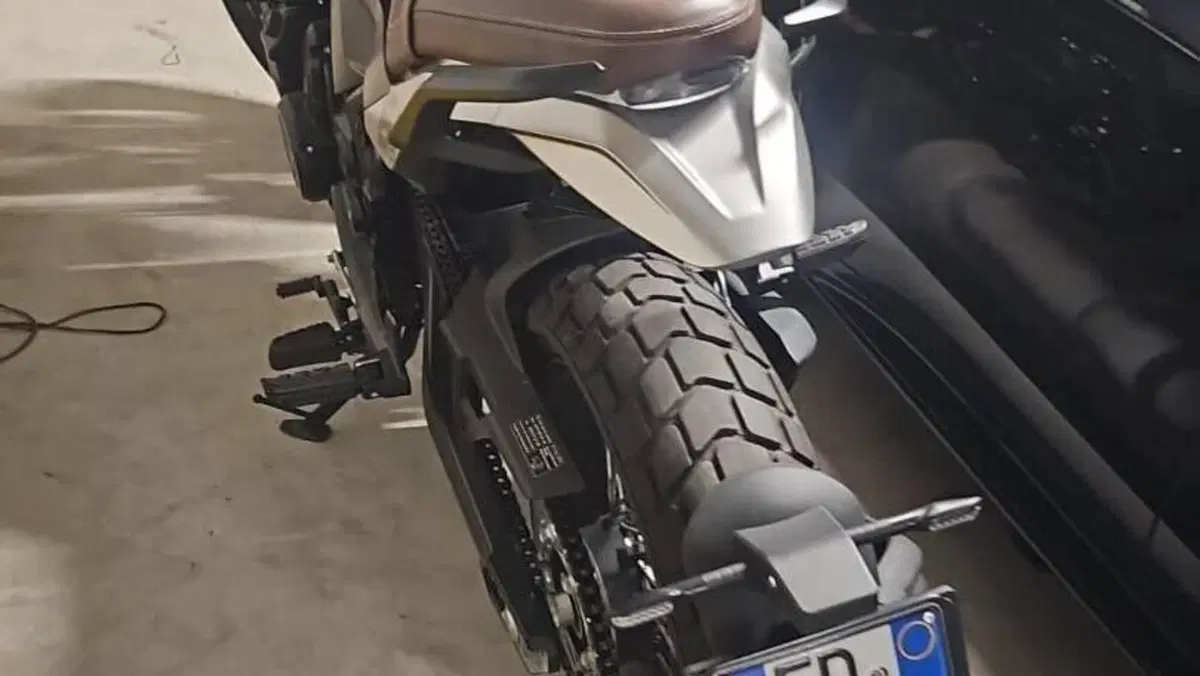 Moto Morini SEIEMMEZZO SCR (2022 - 26)  (2)