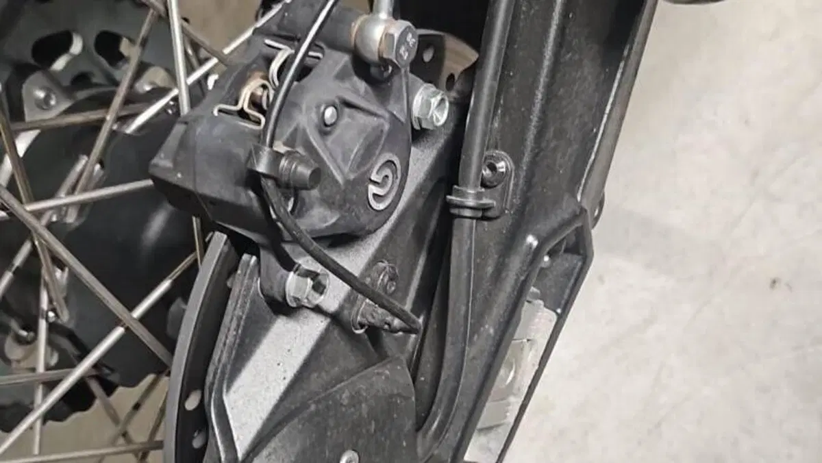 Moto Morini SEIEMMEZZO SCR (2022 - 26)  (4)