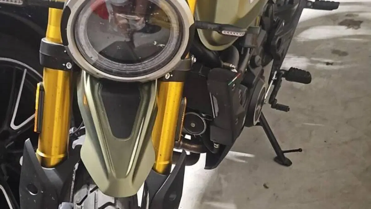 Moto Morini SEIEMMEZZO SCR (2022 - 26)  (12)