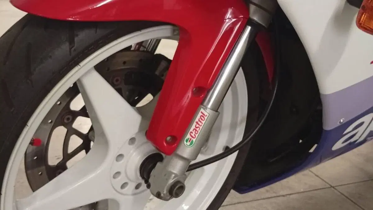 Aprilia   (8)