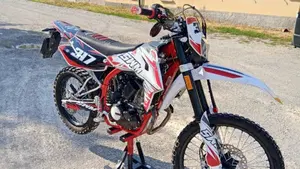 Swm RS 125 R (2021 - 23)  (2)
