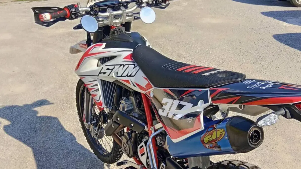 Swm RS 125 R (2021 - 23)  (3)