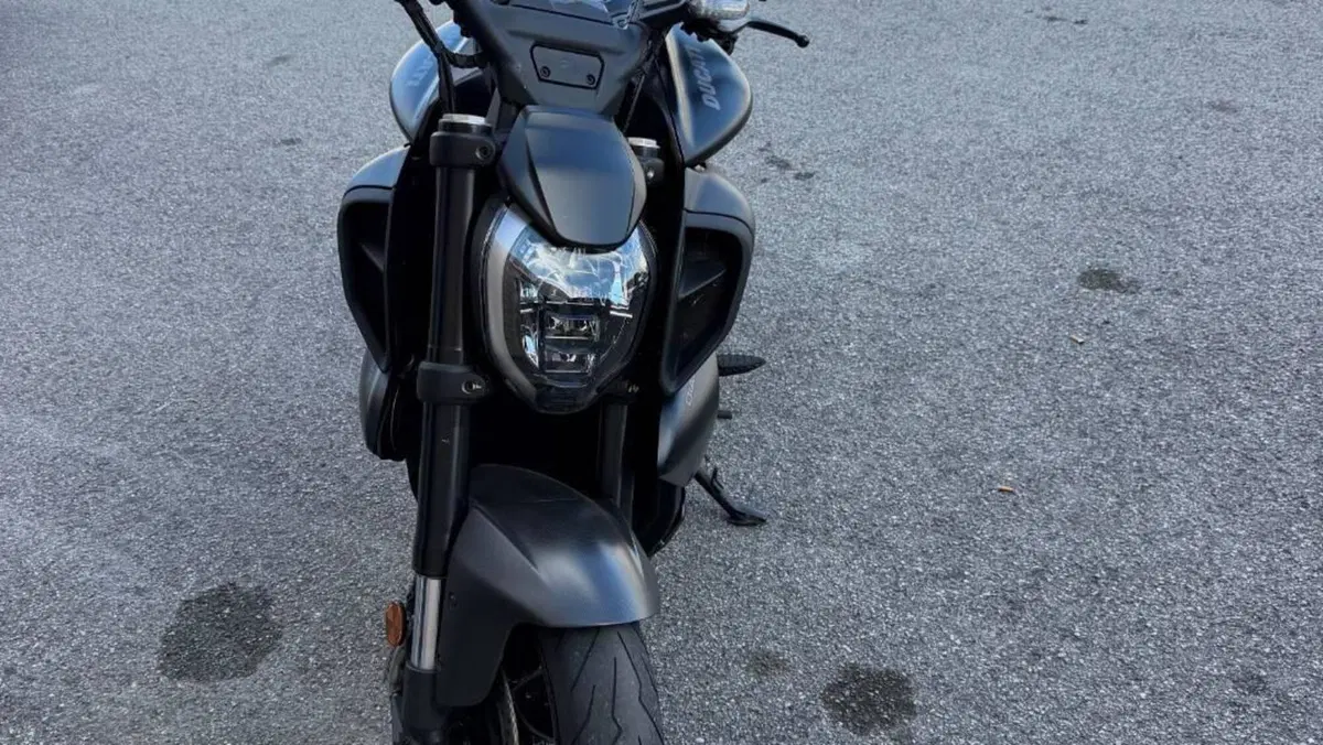 Ducati Diavel V4 (2023 - 26)  (2)
