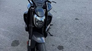 Ducati Diavel V4 (2023 - 26)  (2)