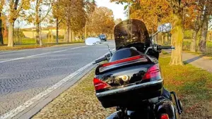 Moto Guzzi V9 Roamer (2021 - 24)  (3)