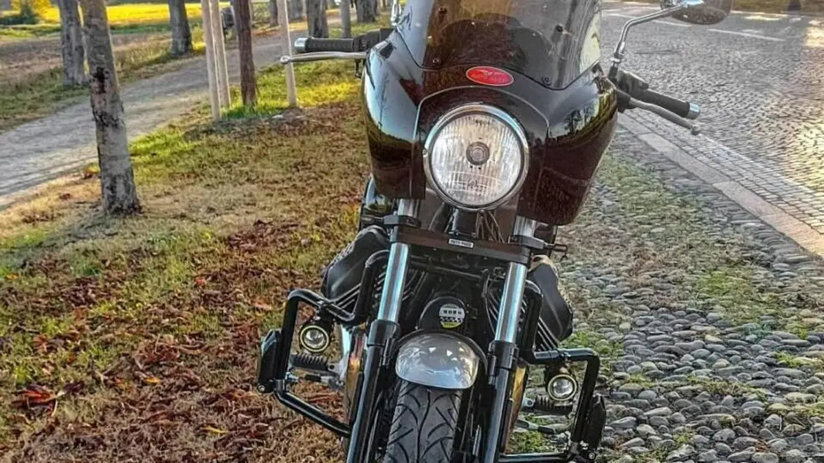 Moto Guzzi V9 Roamer (2021 - 24)  (5)