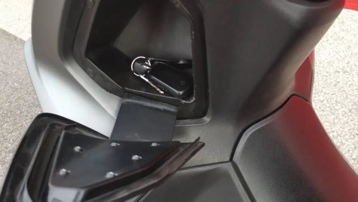 Kymco Agility 300i ABS (2019 - 20)  (8)