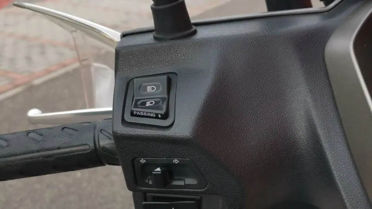 Kymco Agility 300i ABS (2019 - 20)  (13)