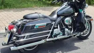 Harley-Davidson 1584 Electra Glide Ultra Classic (2008 - 13) - FLHTCU  (18)
