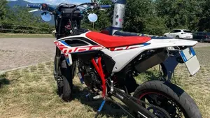 Betamotor RR 125 4T Motard LC (2021 - 23)  (3)