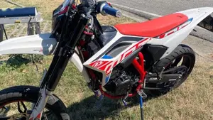 Betamotor RR 125 4T Motard LC (2021 - 23)  (4)