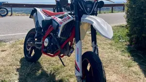 Betamotor RR 125 4T Motard LC (2021 - 23)  (6)