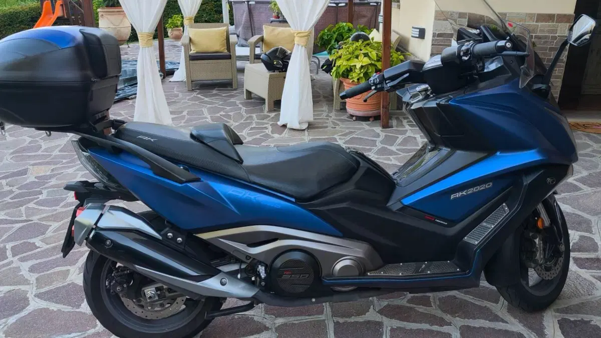 Kymco AK 550 (2020)  (2)