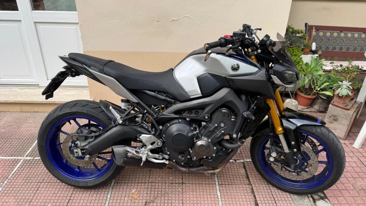 Yamaha MT-09 SP (2018 - 20)  (2)