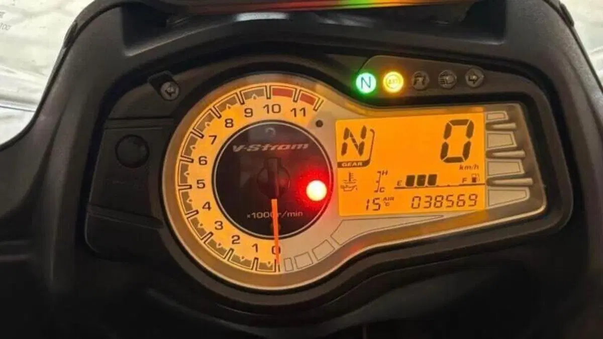 Suzuki V-Strom 650XT ABS (2015 - 17)  (6)