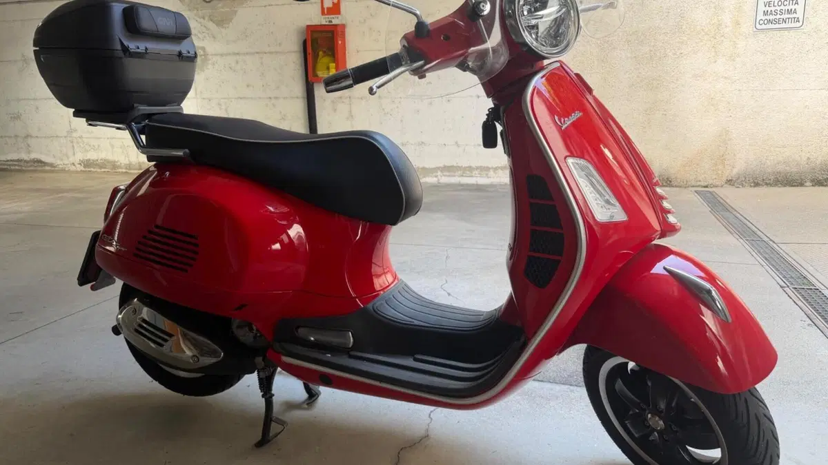 Vespa GTS 300 Super Hpe (2021 - 22)  (5)