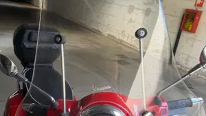 Vespa GTS 300 Super Hpe (2021 - 22)  (6)