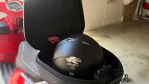 Vespa GTS 300 Super Hpe (2021 - 22)  (9)