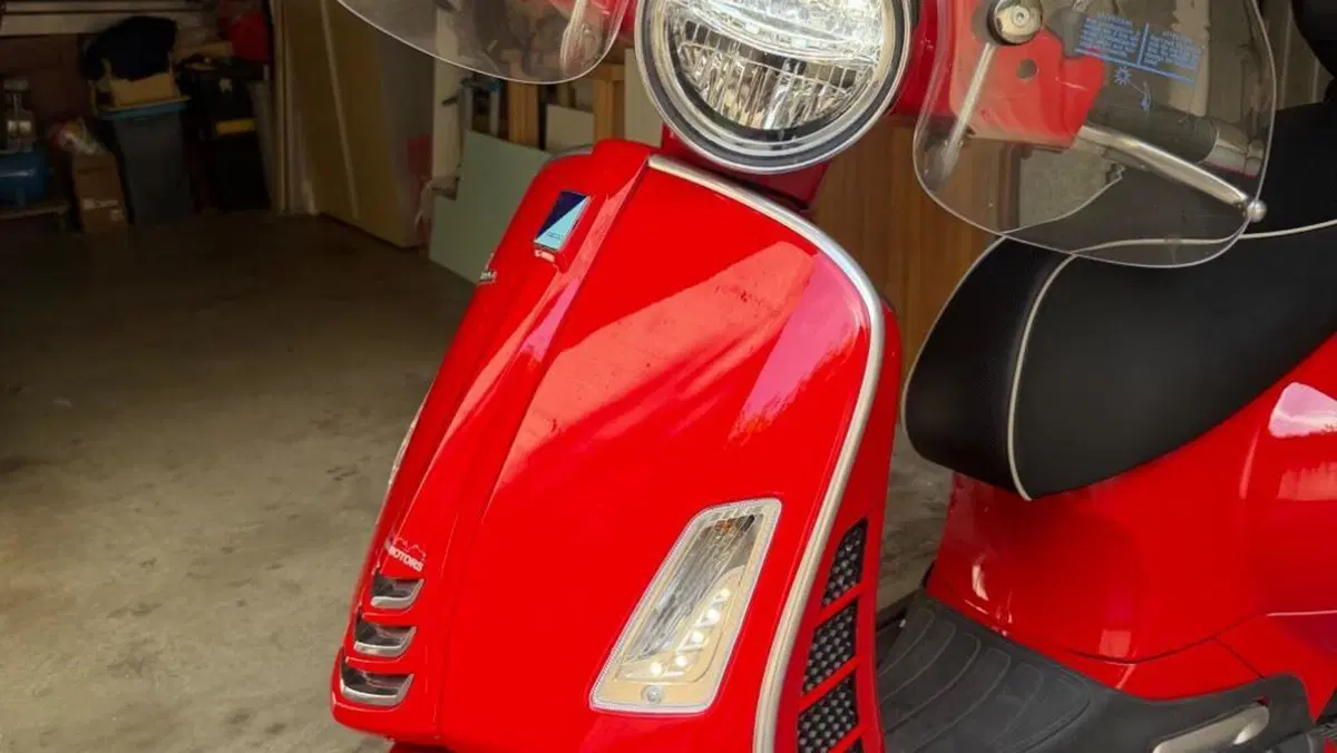 Vespa GTS 300 Super Hpe (2021 - 22)  (19)