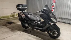 Yamaha T-Max 500 (2004 - 07)  (3)
