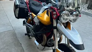 Moto Guzzi V85 TT (2019 - 20)  (2)