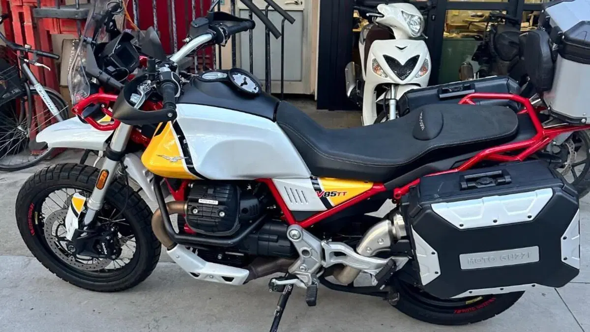Moto Guzzi V85 TT (2019 - 20)  (4)