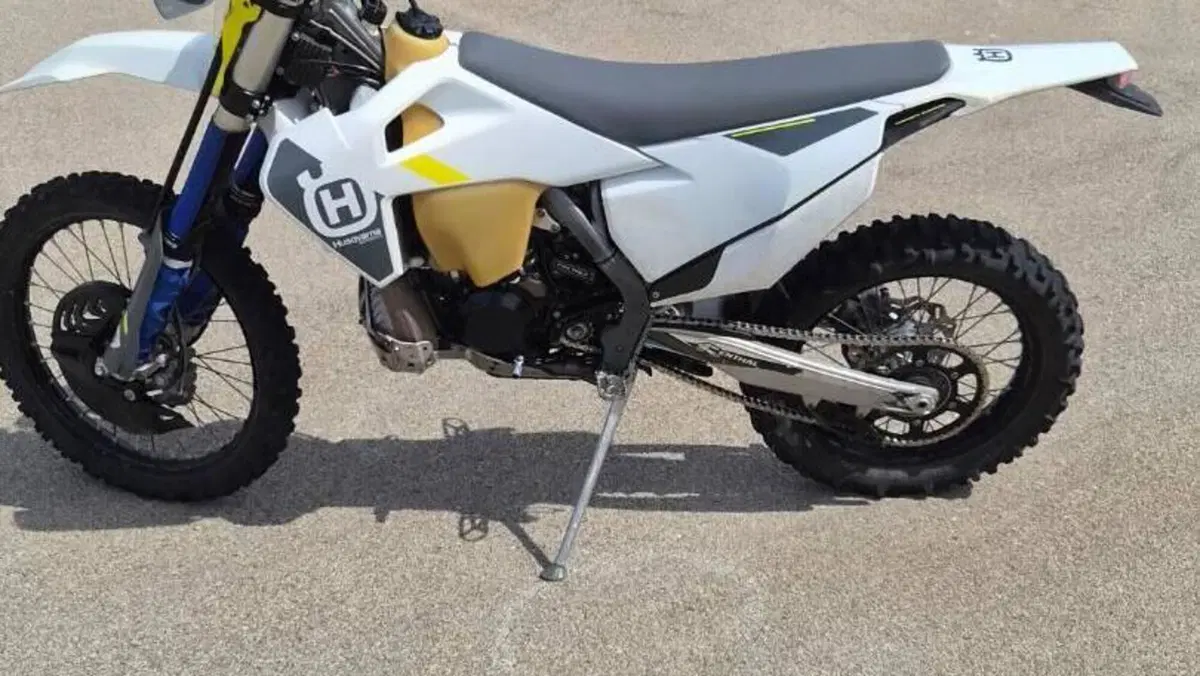 Husqvarna TE 300i (2022)  (3)