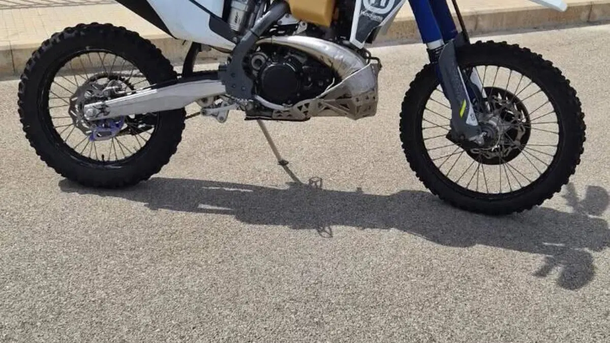 Husqvarna TE 300i (2022)  (5)