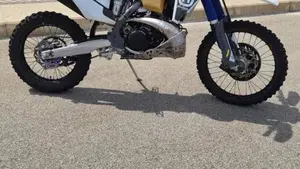 Husqvarna TE 300i (2022)  (5)