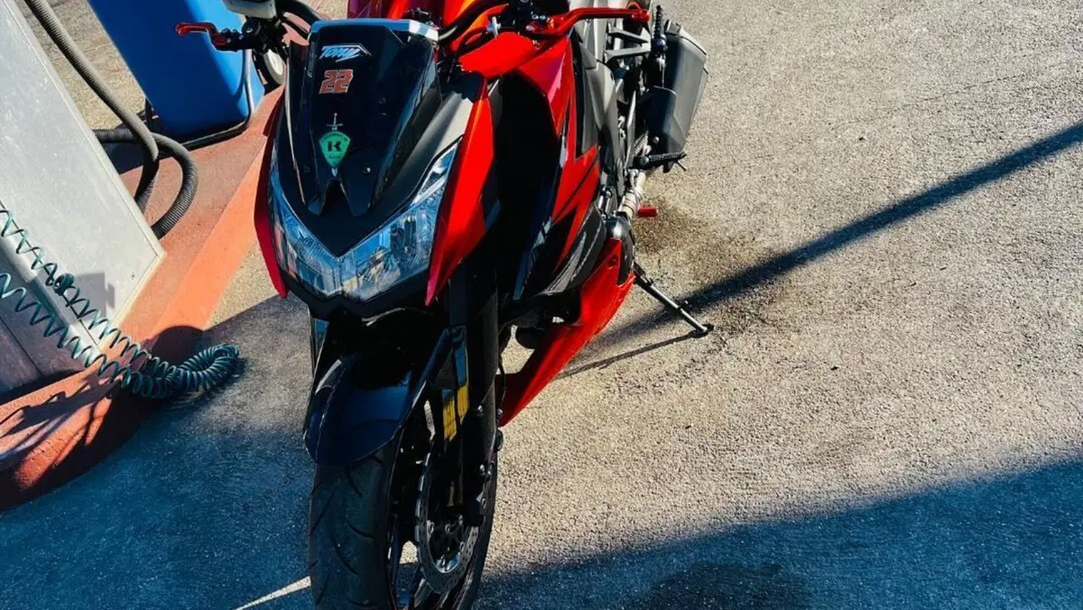 Kawasaki Z 1000 (2010 - 13)  (6)