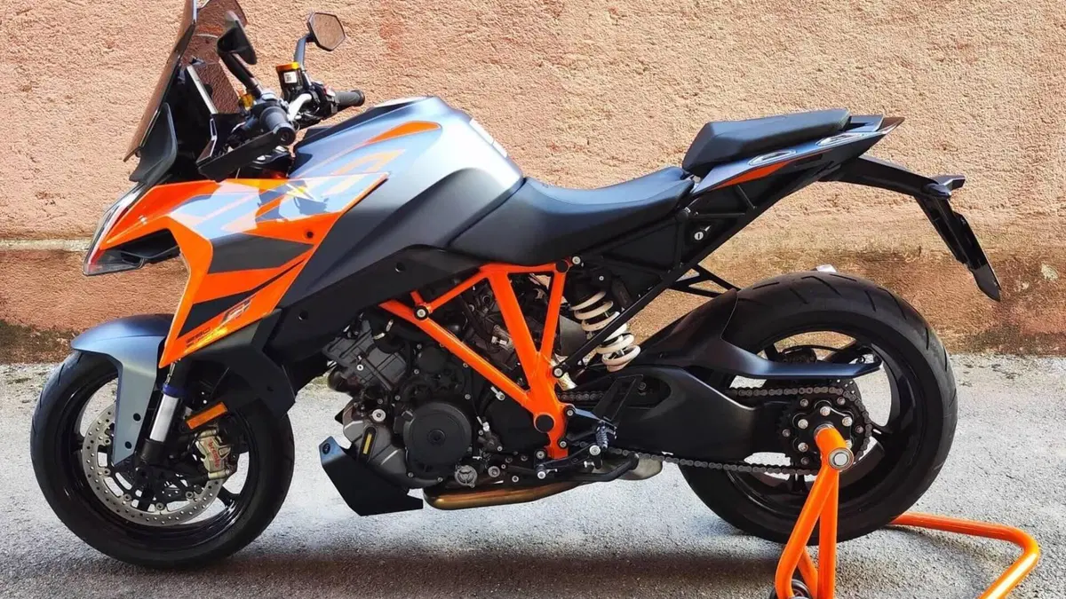 KTM 1290 Super Duke GT (2021 - 25)  (3)