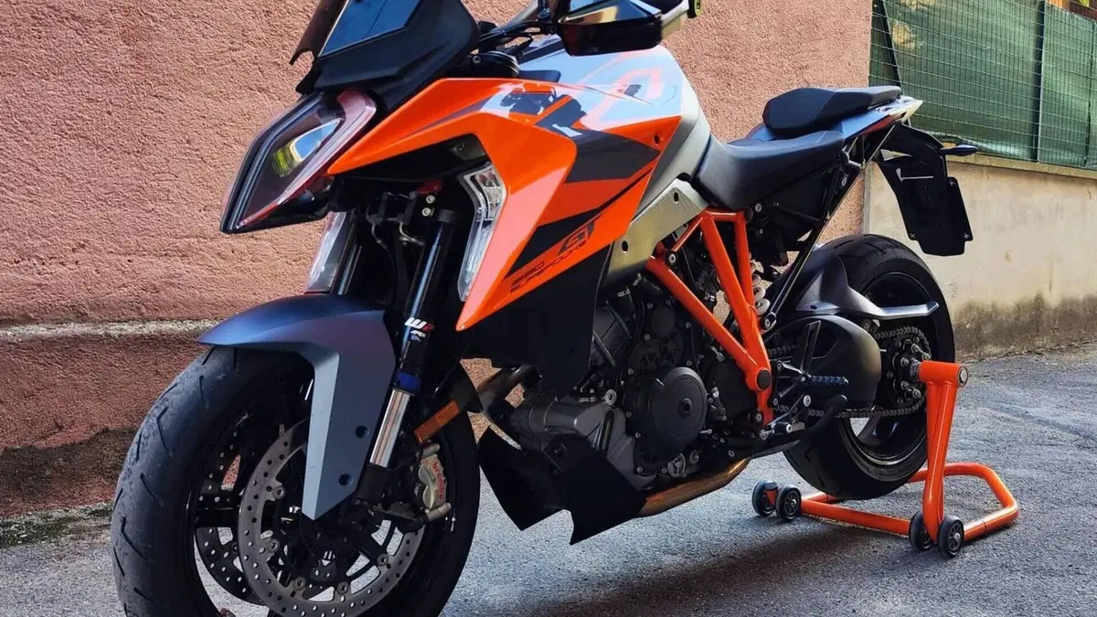 KTM 1290 Super Duke GT (2021 - 25)  (4)