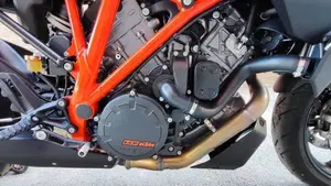 KTM 1290 Super Duke GT (2021 - 25)  (9)