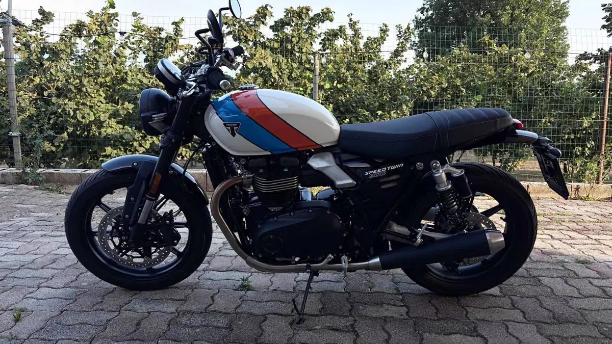Triumph Speed Twin 900 (2025 - 26)  (2)
