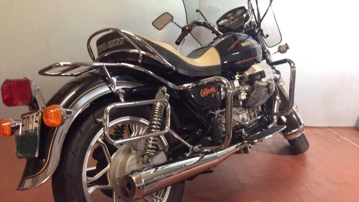Moto Guzzi   (4)