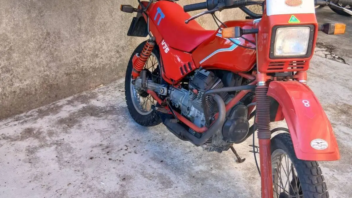 Moto Guzzi V 35 TT (1985 - 89)  (3)