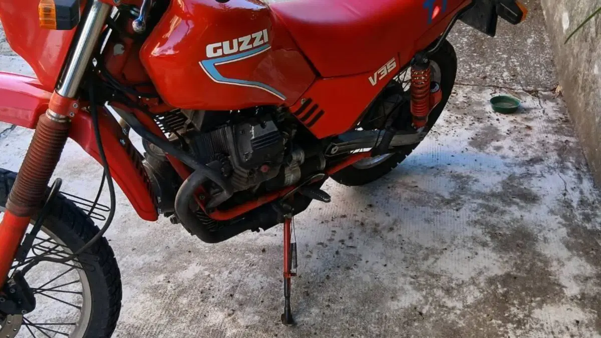Moto Guzzi V 35 TT (1985 - 89)  (5)