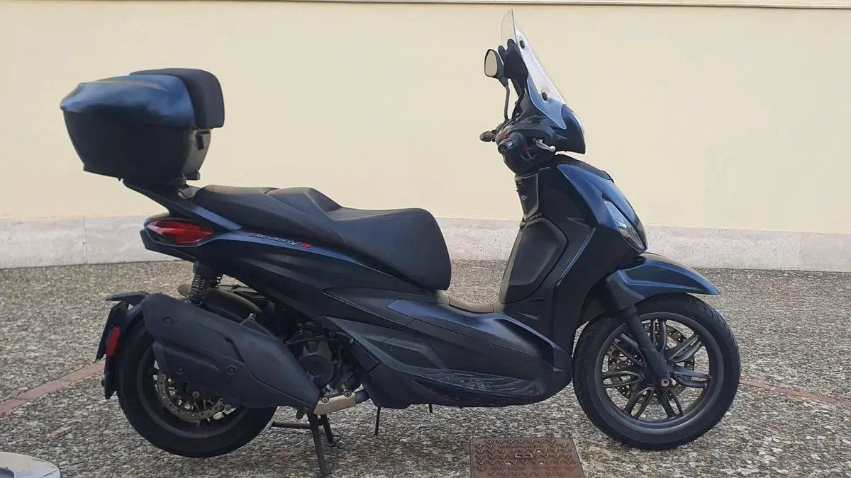 Piaggio Beverly 400 S ABS-ASR (2021 - 24)  (2)