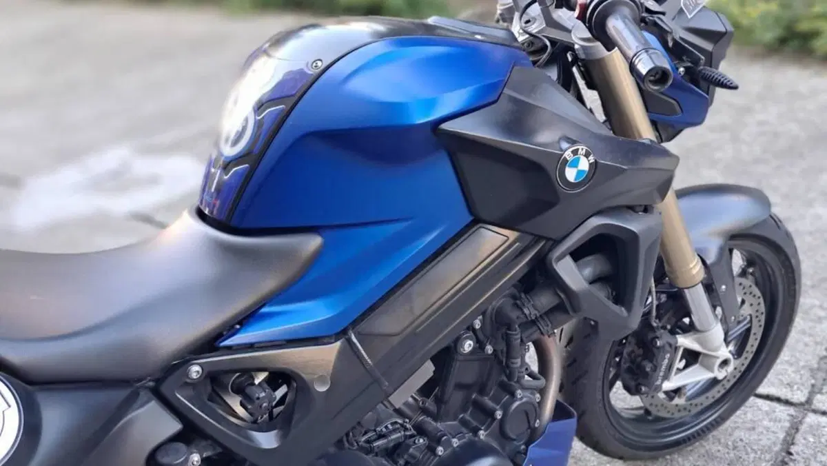 Bmw F 800 R (2015 - 16)  (5)