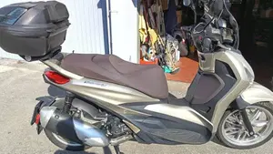 Piaggio Beverly 300 ABS-ASR (2021 - 25)  (3)
