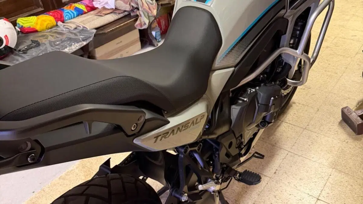 Honda Transalp XL750 (2026)  (4)