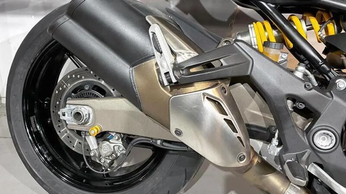 Ducati Monster 821 ABS (2014 - 17)  (3)